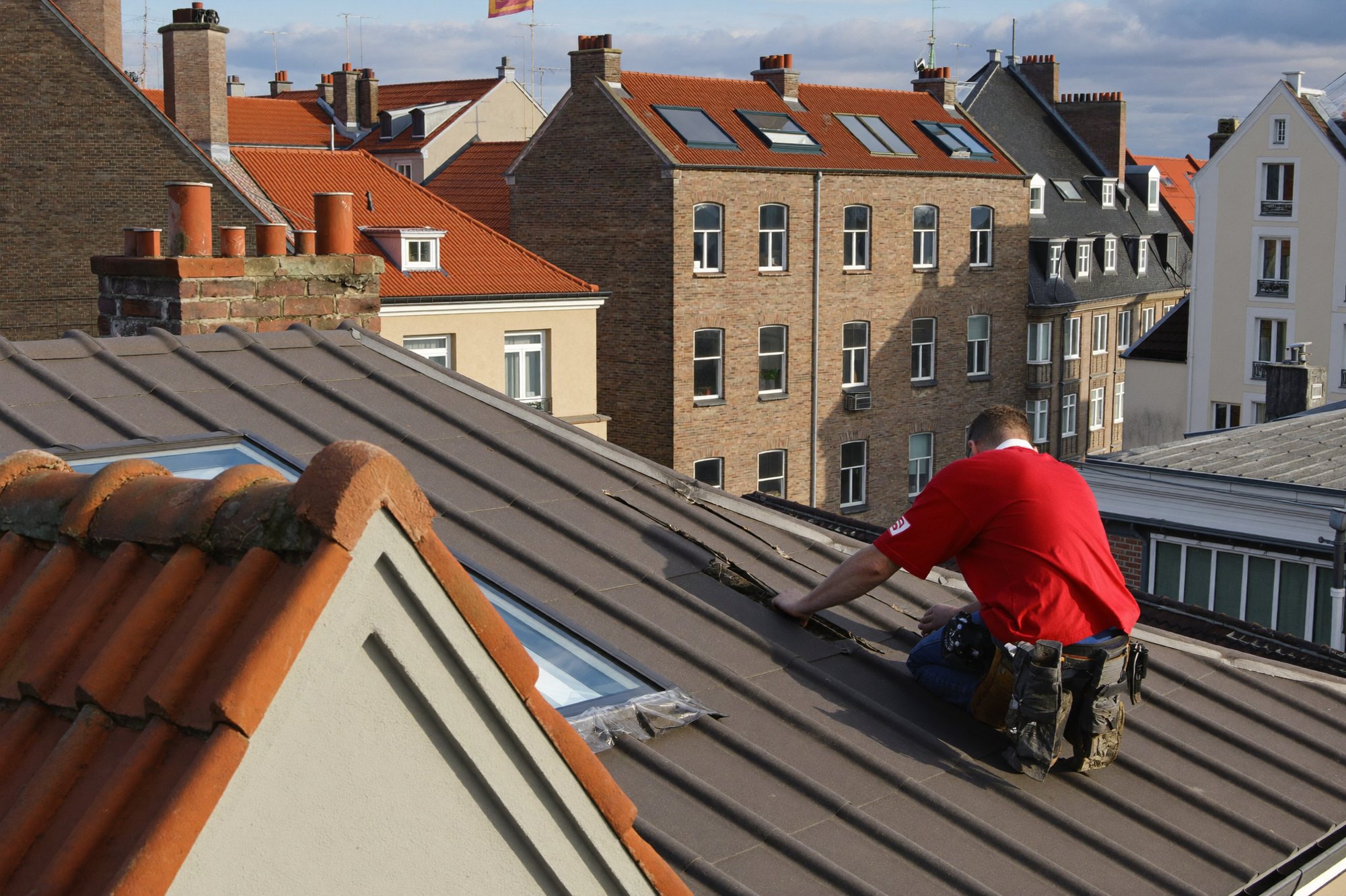 Wohnhaus mit fachgerecht gedecktem Steildach