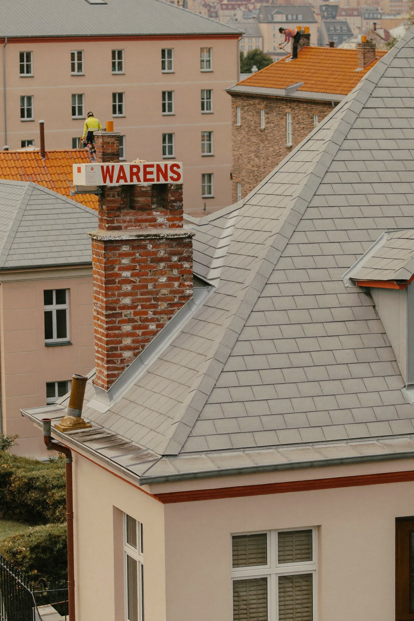 Saniertes Wohnhaus mit neuem Dach